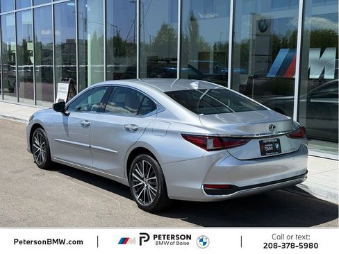 Used 2023 Lexus ES 250 w/ Premium Package AWD/4WD image 3