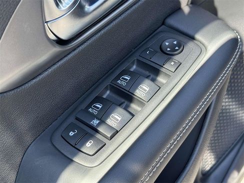 New 2026 Chrysler Voyager LX image 27