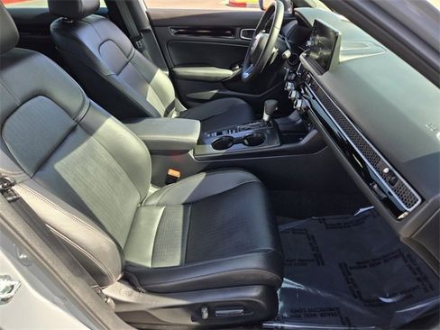 Used 2025 Honda Civic Sport image 15