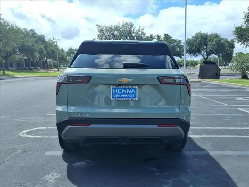 Used 2025 Chevrolet Equinox LT w/ Convenience Package II FWD image 6