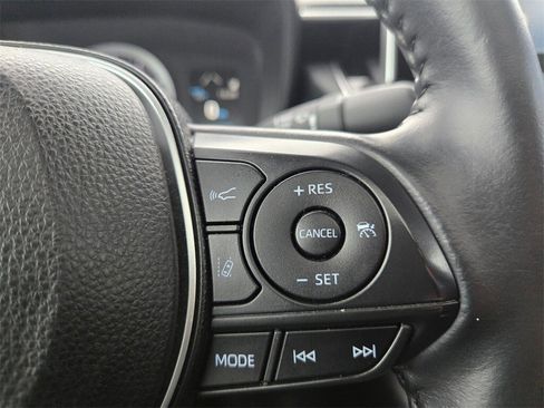 Used 2021 Toyota Corolla SE w/ SE Premium Package image 18