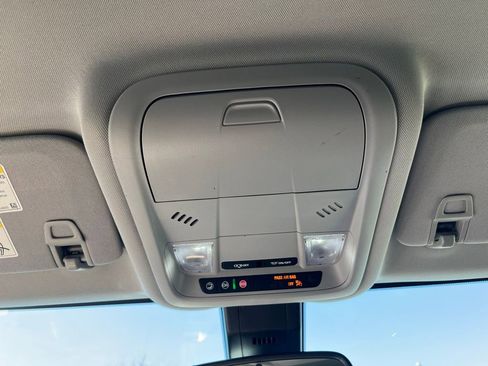 Used 2023 GMC Terrain SLE w/ Driver Convenience Package image 38