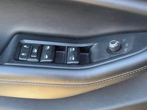 Used 2022 Jeep Grand Cherokee L Laredo image 8