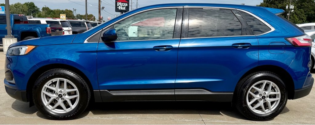 Used 2023 Ford Edge SEL AWD/4WD image 4