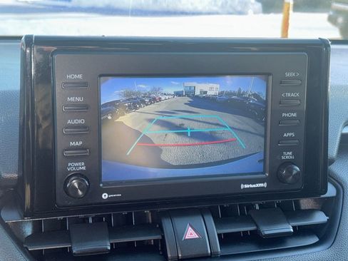 Used 2022 Toyota RAV4 LE image 23