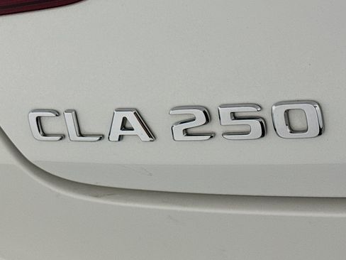 Certified 2022 Mercedes-Benz CLA 250 image 9