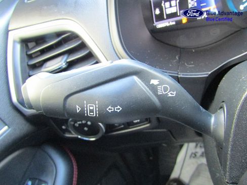 Certified 2024 Ford Edge ST-Line AWD/4WD image 35