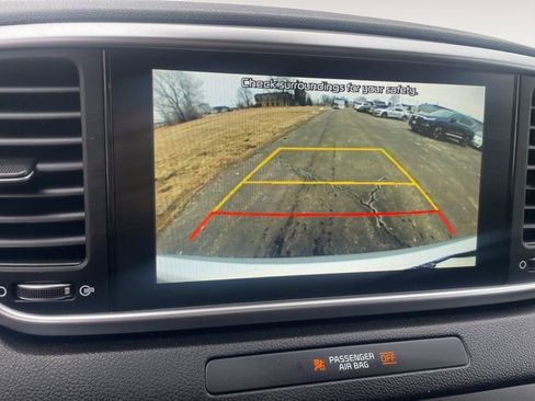 Used 2021 Kia Sportage LX image 25