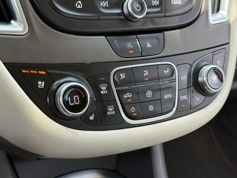 Used 2024 Chevrolet Malibu LT FWD image 21