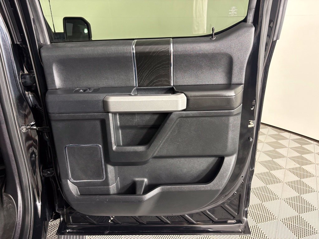 Used 2018 Ford F150 Platinum w/ Equipment Group 701A Luxury AWD/4WD image 58