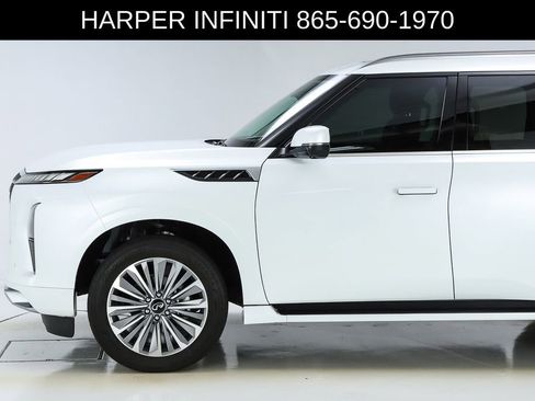 Used 2025 INFINITI QX80 Sensory AWD/4WD image 43