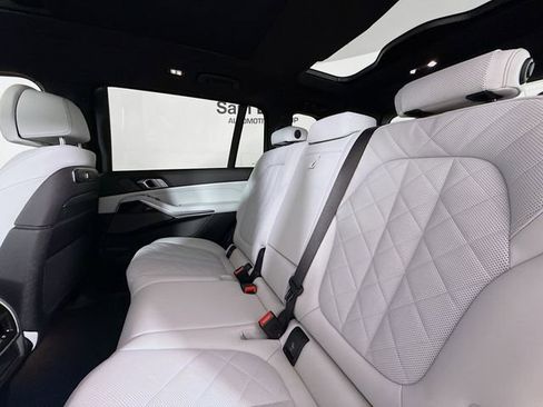 Used 2024 BMW X7 xDrive40i w/ M Sport Package image 26