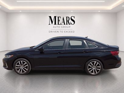 Used 2025 Volkswagen Jetta SE