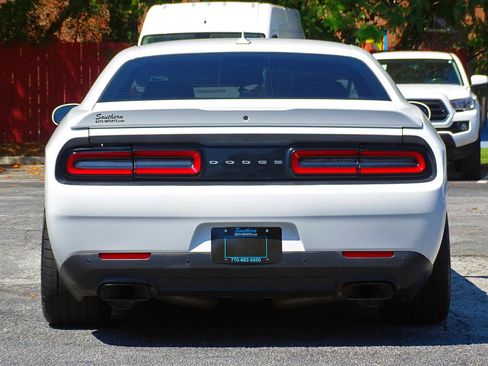 Used 2015 Dodge Challenger SRT Hellcat RWD image 17