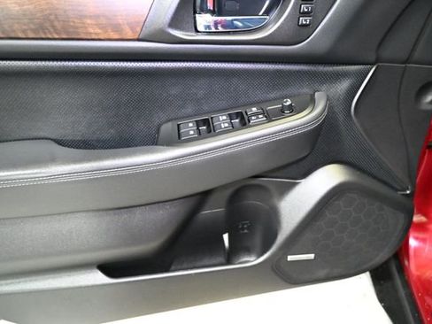 Used 2016 Subaru Outback 2.5i Limited image 25