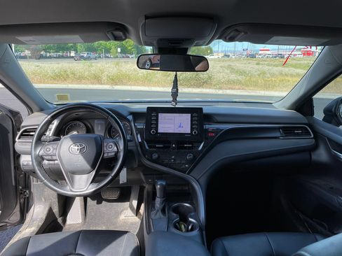 Used 2021 Toyota Camry SE FWD image 17