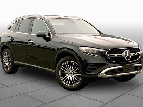 Used 2023 Mercedes-Benz GLC 300 4MATIC image 3