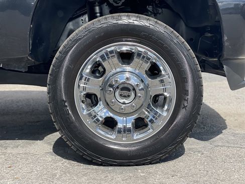 Used 2013 Ford F250 Platinum w/ FX4 Off Road Pkg image 36