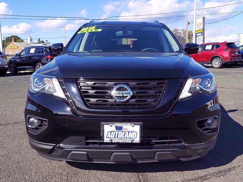 Used 2018 Nissan Pathfinder SL w/ Midnight Edition Package image 2