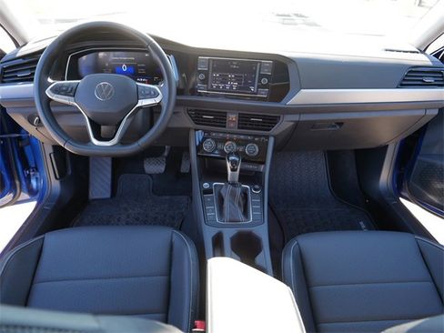 Certified 2024 Volkswagen Jetta SE image 21