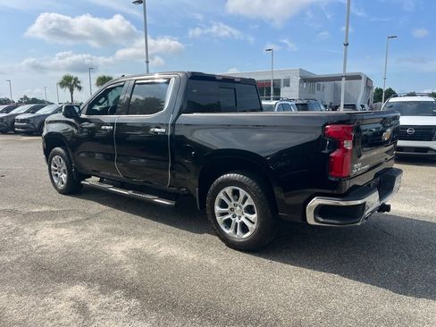Used 2024 Chevrolet Silverado 1500 LTZ AWD/4WD image 4