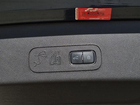 Used 2023 Lincoln Aviator Black Label w/ Dynamic Handling Package image 9