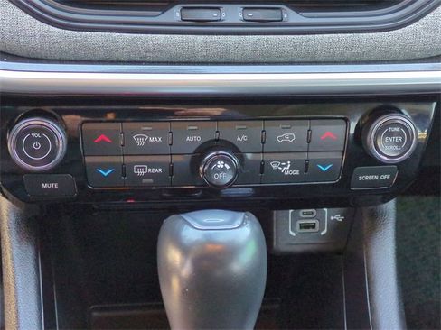 Used 2022 Jeep Compass Latitude w/ Sun and Sound Group image 22