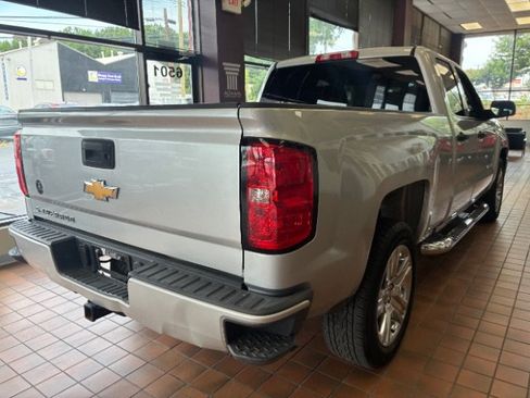 Used 2018 Chevrolet Silverado 1500 Custom w/ Custom Value Package RWD image 10