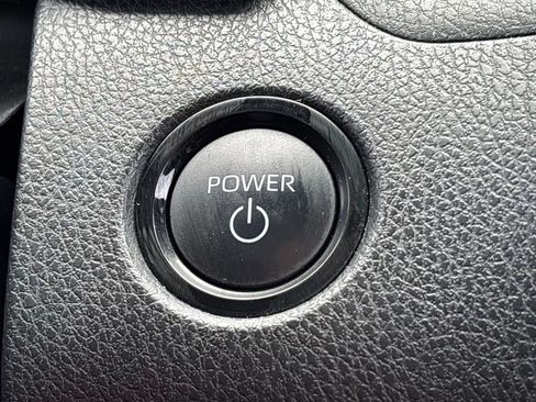 Used 2025 Toyota Camry SE FWD image 23