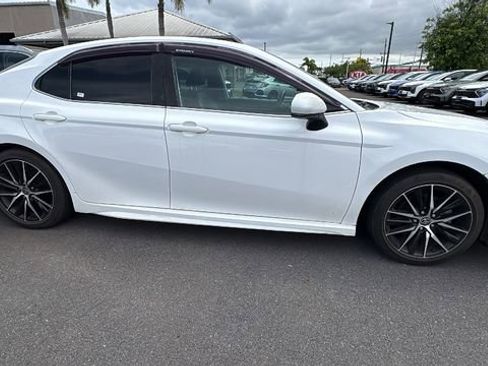 Used 2021 Toyota Camry SE FWD image 4