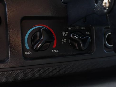 Used 2015 Ford E-450 and Econoline 450 Super Duty RWD image 32