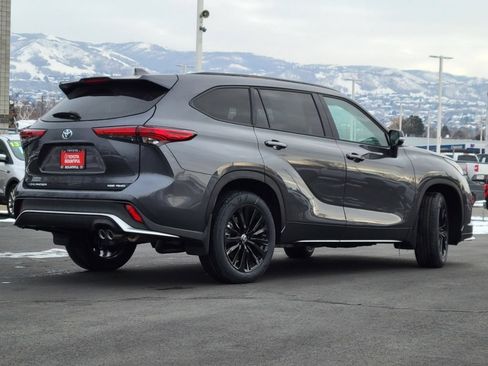 Used 2023 Toyota Highlander XSE AWD/4WD image 19