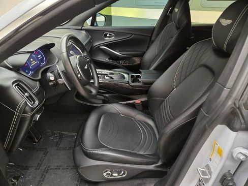 Used 2022 Aston Martin DBX AWD/4WD image 17