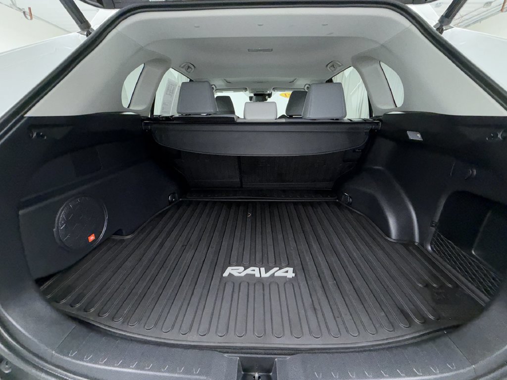 Certified 2021 Toyota RAV4 Limited AWD/4WD image 18