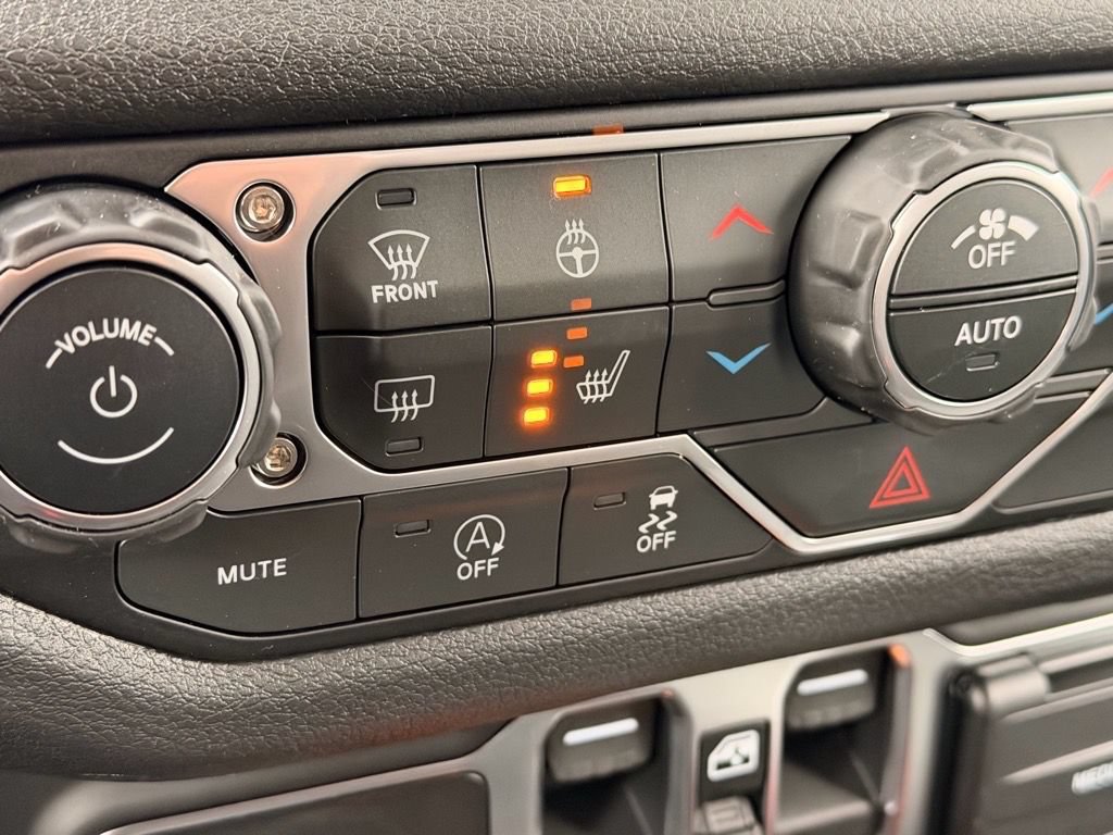 New 2026 Jeep Gladiator Sport AWD/4WD image 26