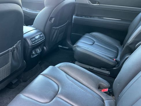 Used 2022 Hyundai Palisade SEL w/ Premium Package image 5