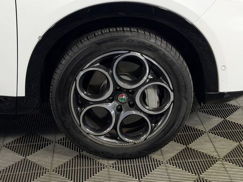 Used 2024 Alfa Romeo Tonale Ti w/ Active Assist Package AWD/4WD image 11