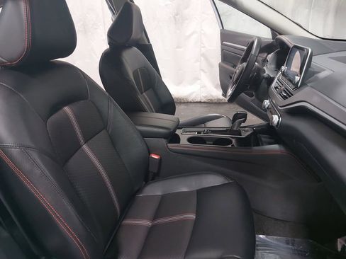 Used 2025 Nissan Altima 2.5 SR image 10