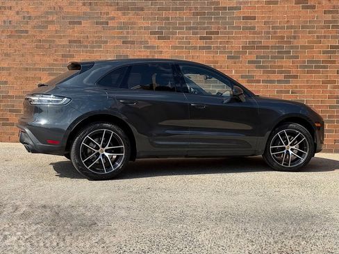Certified 2025 Porsche Macan AWD/4WD image 7