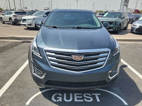 Used 2019 Cadillac XT5 Luxury image 2