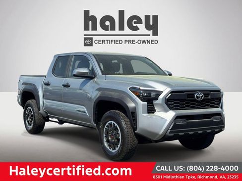 Used 2025 Toyota Tacoma TRD Off-Road AWD/4WD image 1