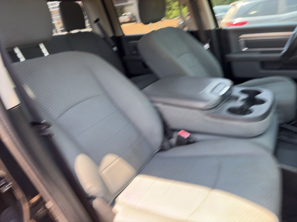 Used 2020 RAM 1500 Classic SLT AWD/4WD image 9
