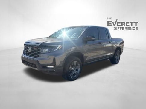Used 2024 Honda Ridgeline TrailSport image 3