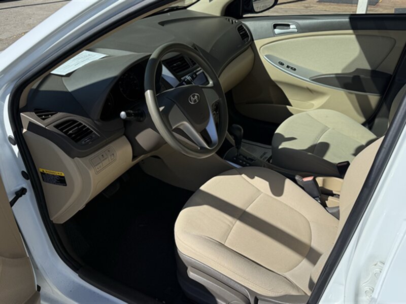 Used 2014 Hyundai Accent GLS FWD image 6