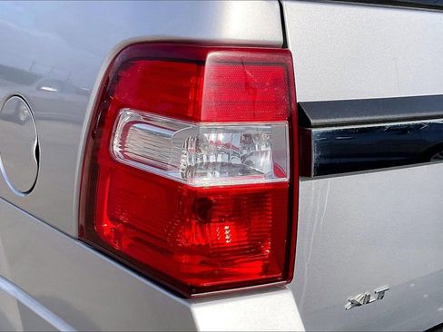 Used 2015 Ford Expedition XLT w/ Equipment Group 202A image 20