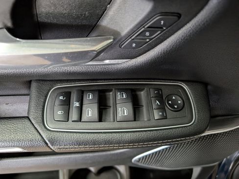Used 2022 RAM 1500 Laramie w/ Sport Appearance Package AWD/4WD image 13