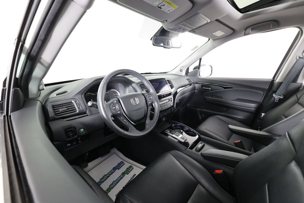 Used 2017 Honda Pilot Touring image 10