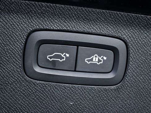 Used 2024 Volvo XC90 T8 Ultimate image 35