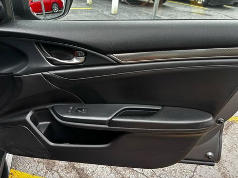 Used 2018 Honda Civic Sport Touring image 28