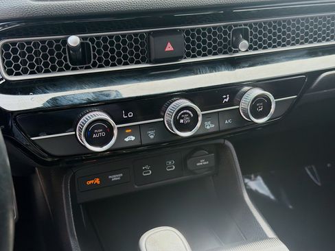 Certified 2025 Honda Civic Sport image 14